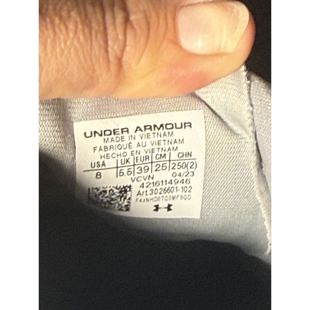Size8 New!  UNDER ARMOUR GLYDE 2.0 METAL FASTPITCH SOFTBALL CLEATS SILVER - Picture 4 of 4